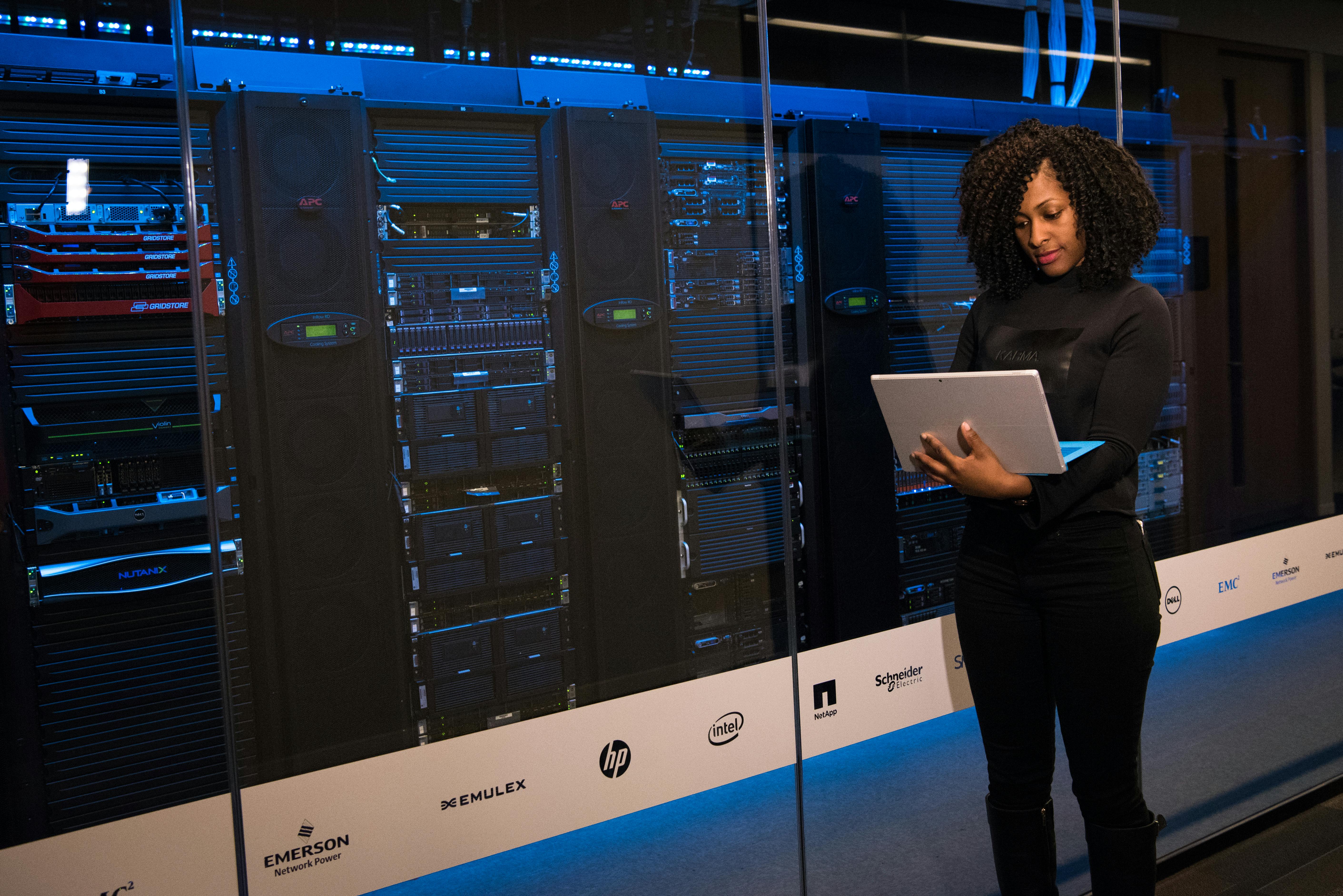 Data Center & AV Services